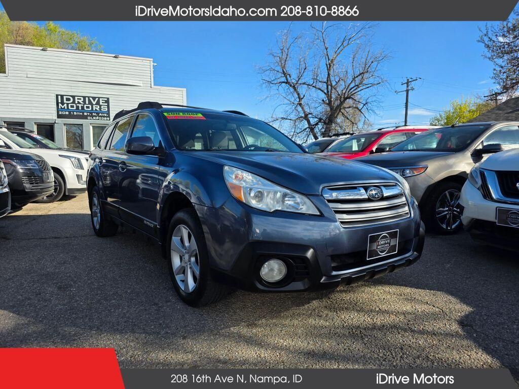 2013 SUBARU Outback