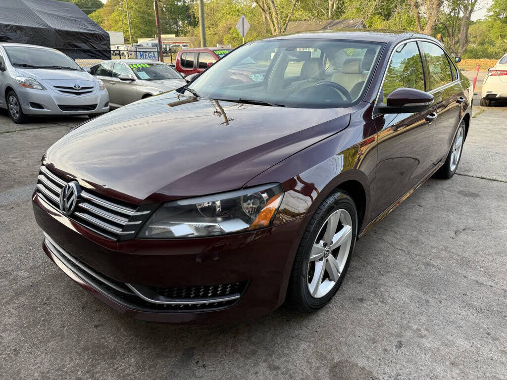 2012 VOLKSWAGEN Passat