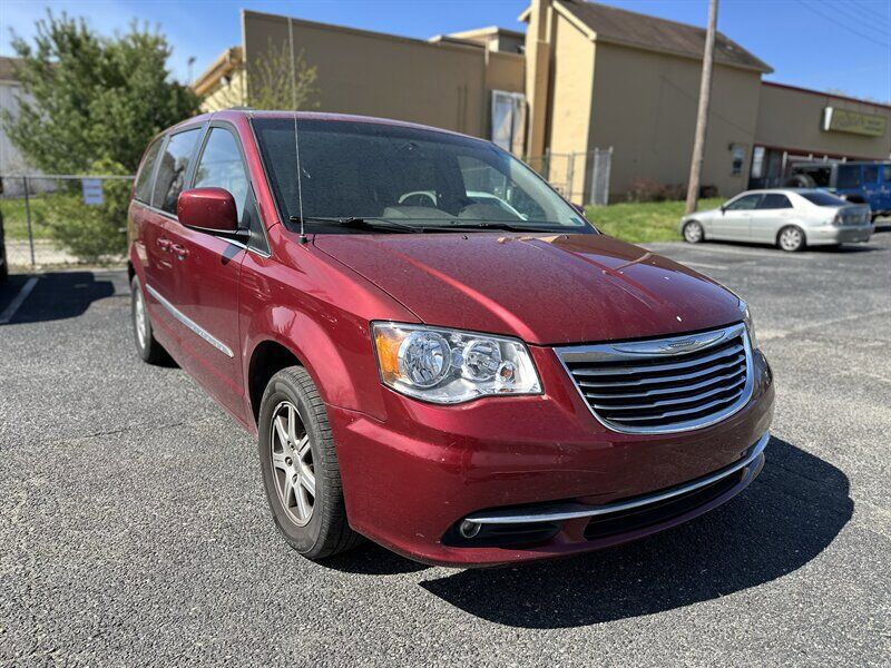 2012 CHRYSLER Town and Country