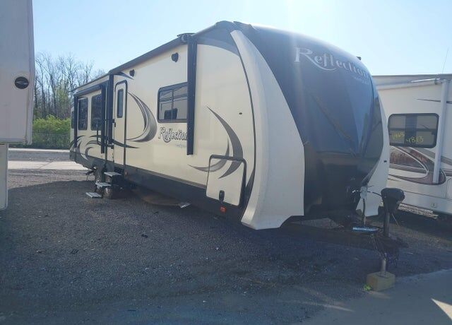 2018 GRAND DESIGN RECREATIONAL Reflection