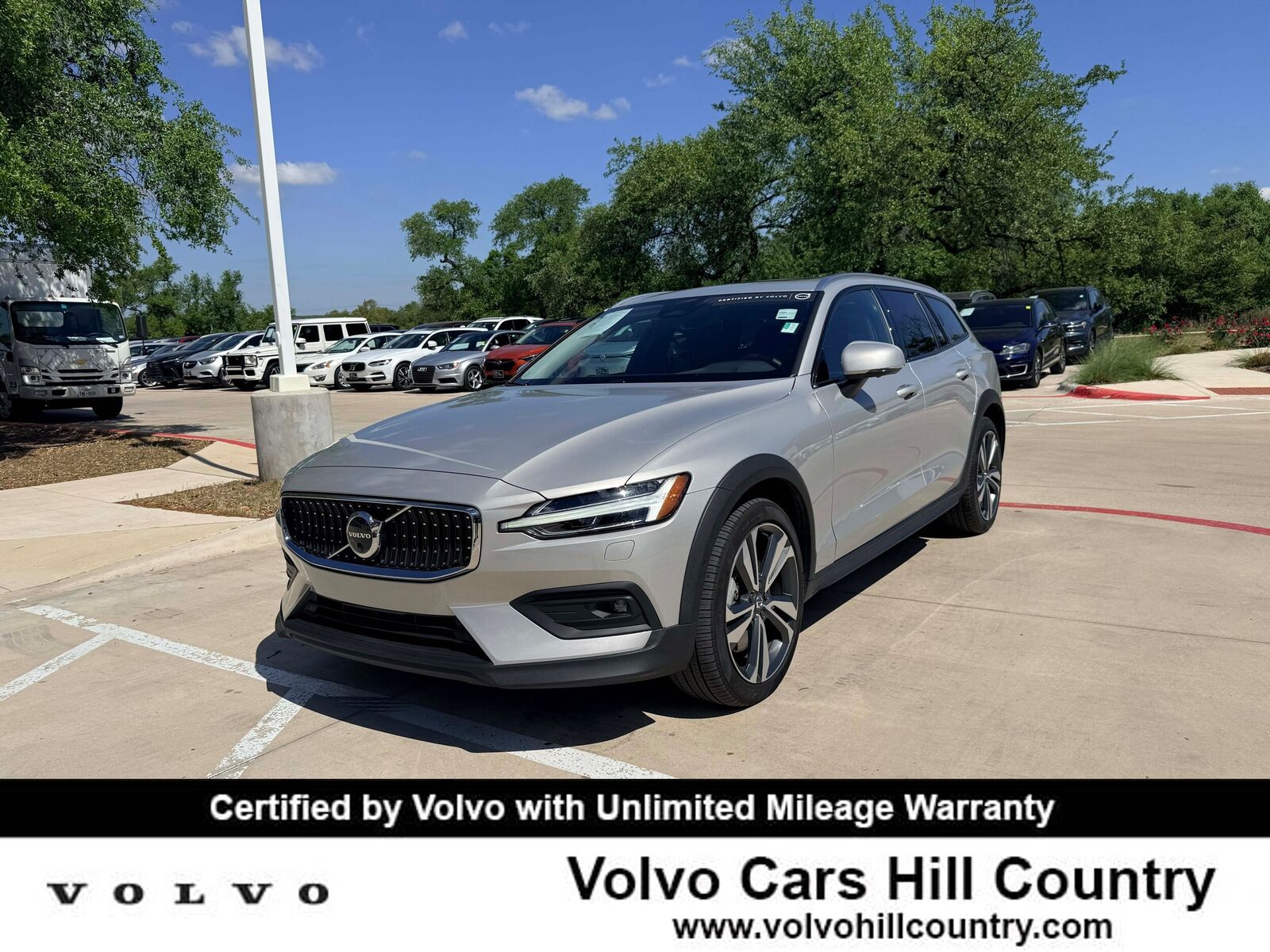 2025 VOLVO V60CC