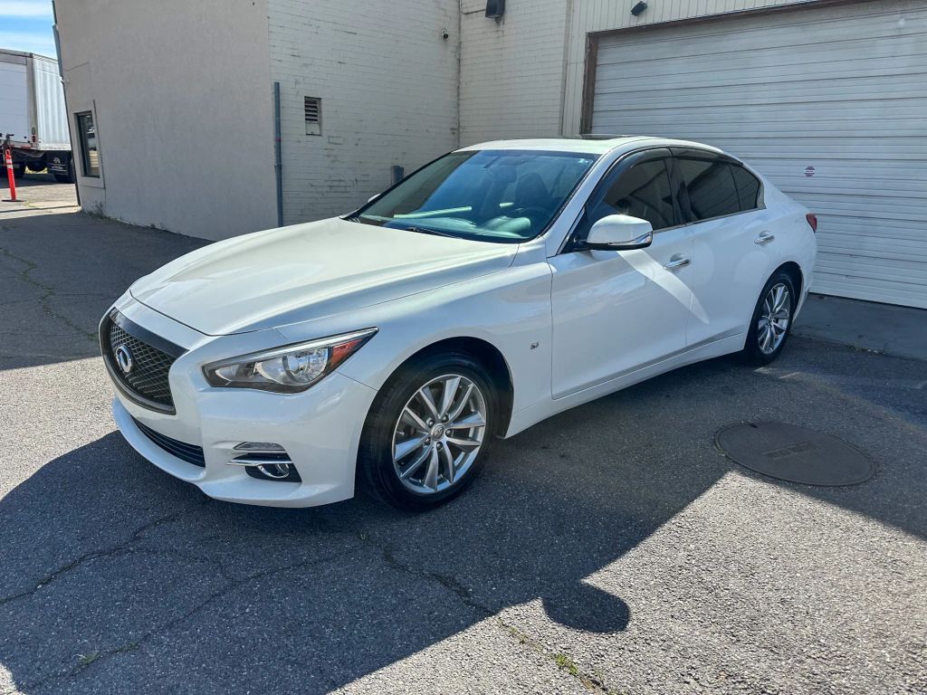 2015 INFINITI Q50