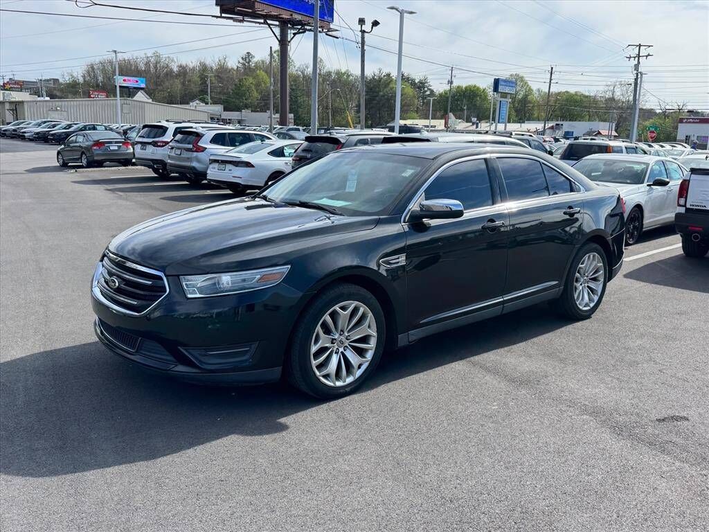2013 FORD Taurus