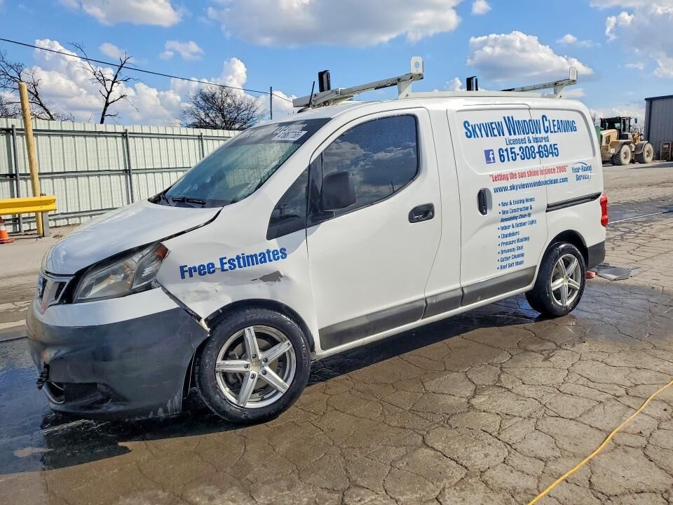 2015 NISSAN NV200