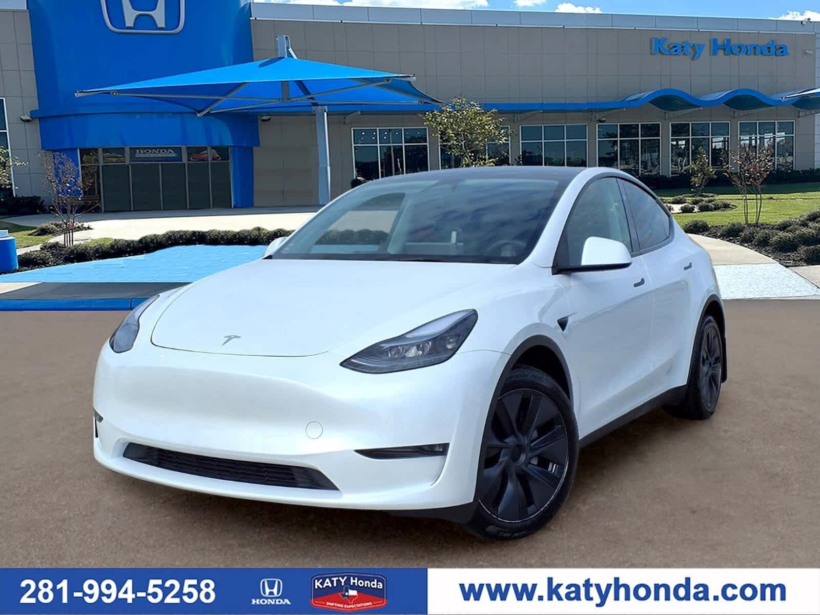 2025 TESLA Model Y