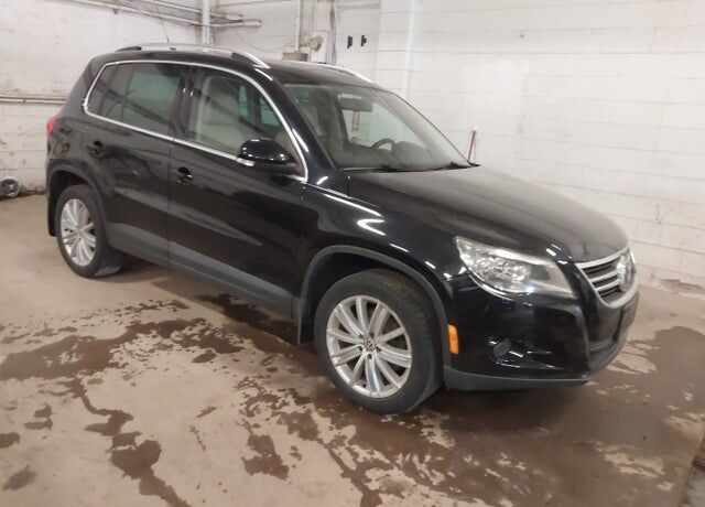 2010 VOLKSWAGEN Tiguan
