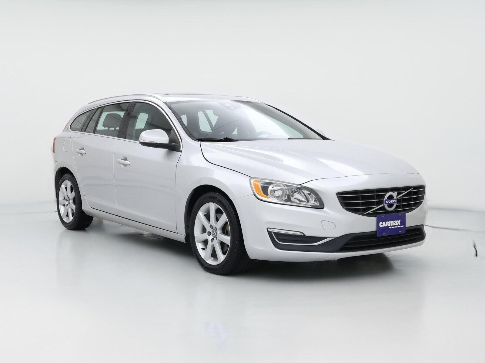 2017 VOLVO V60