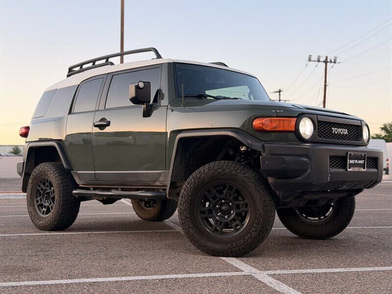 2013 TOYOTA FJ Cruiser