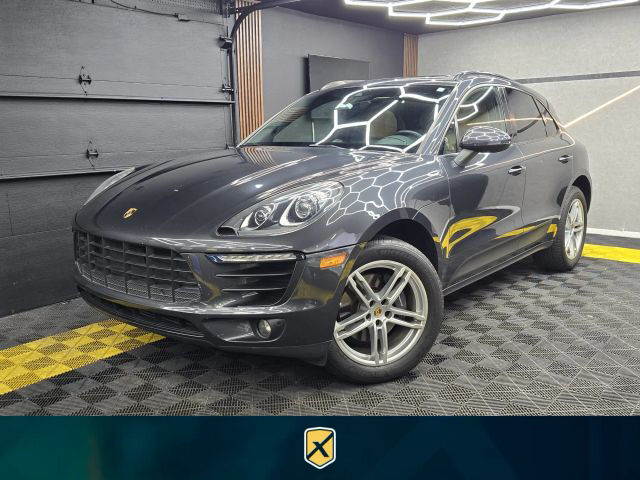 2017 PORSCHE Macan