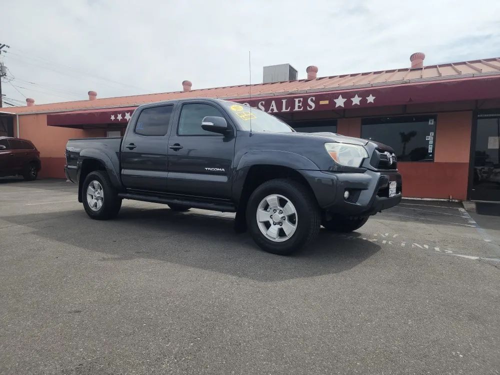 2015 TOYOTA Tacoma