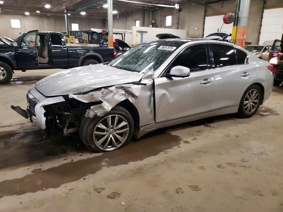 2015 INFINITI Q50