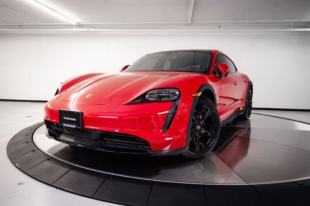 2022 PORSCHE Taycan