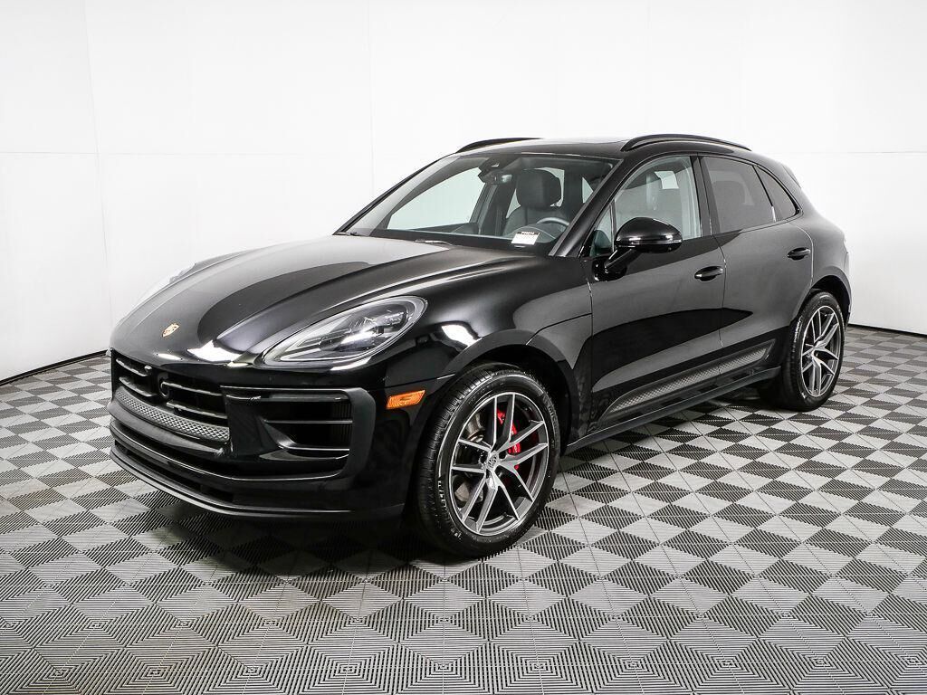 2023 PORSCHE Macan