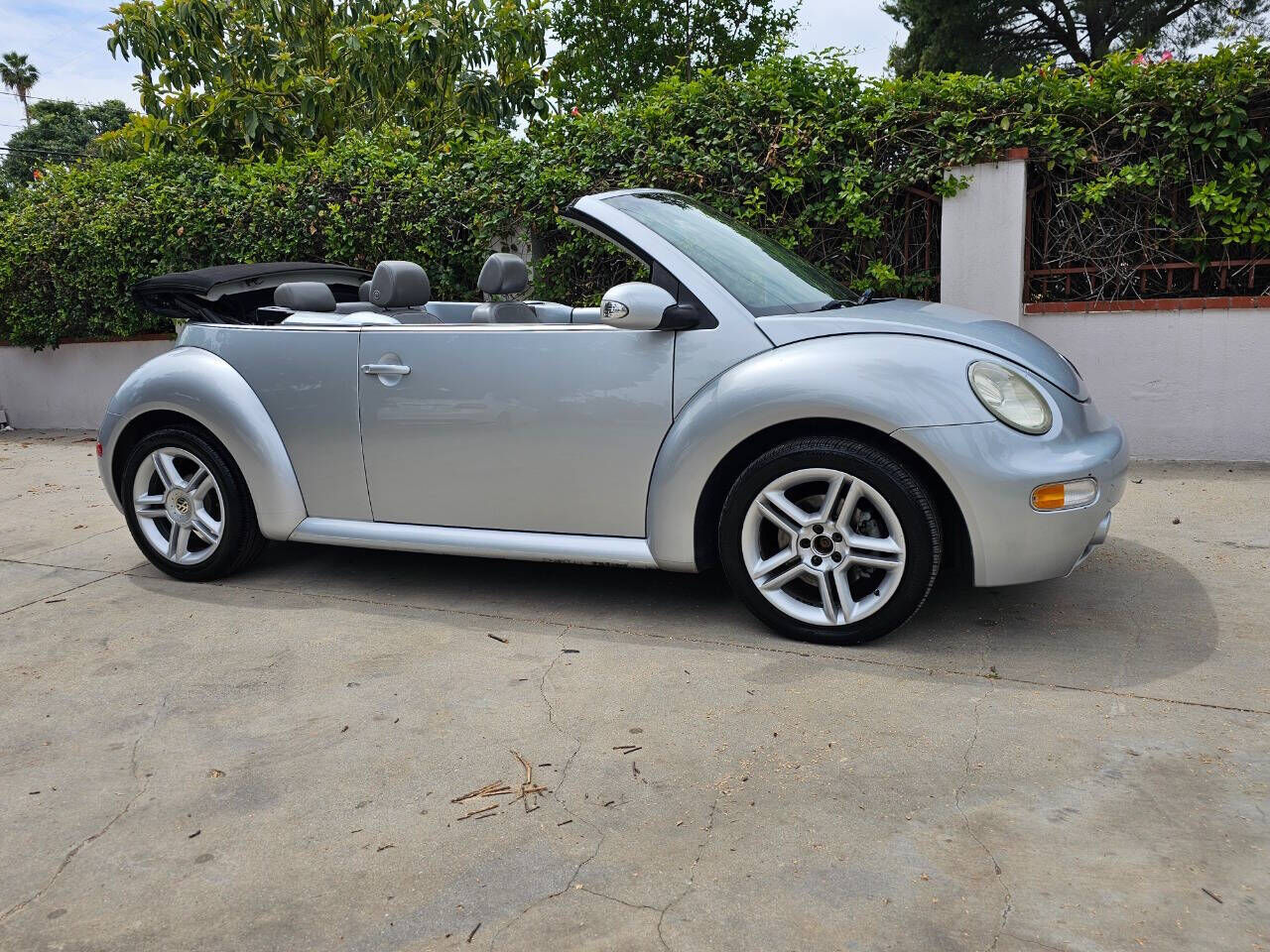2005 VOLKSWAGEN Beetle