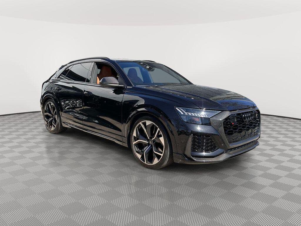 2023 AUDI RS Q8