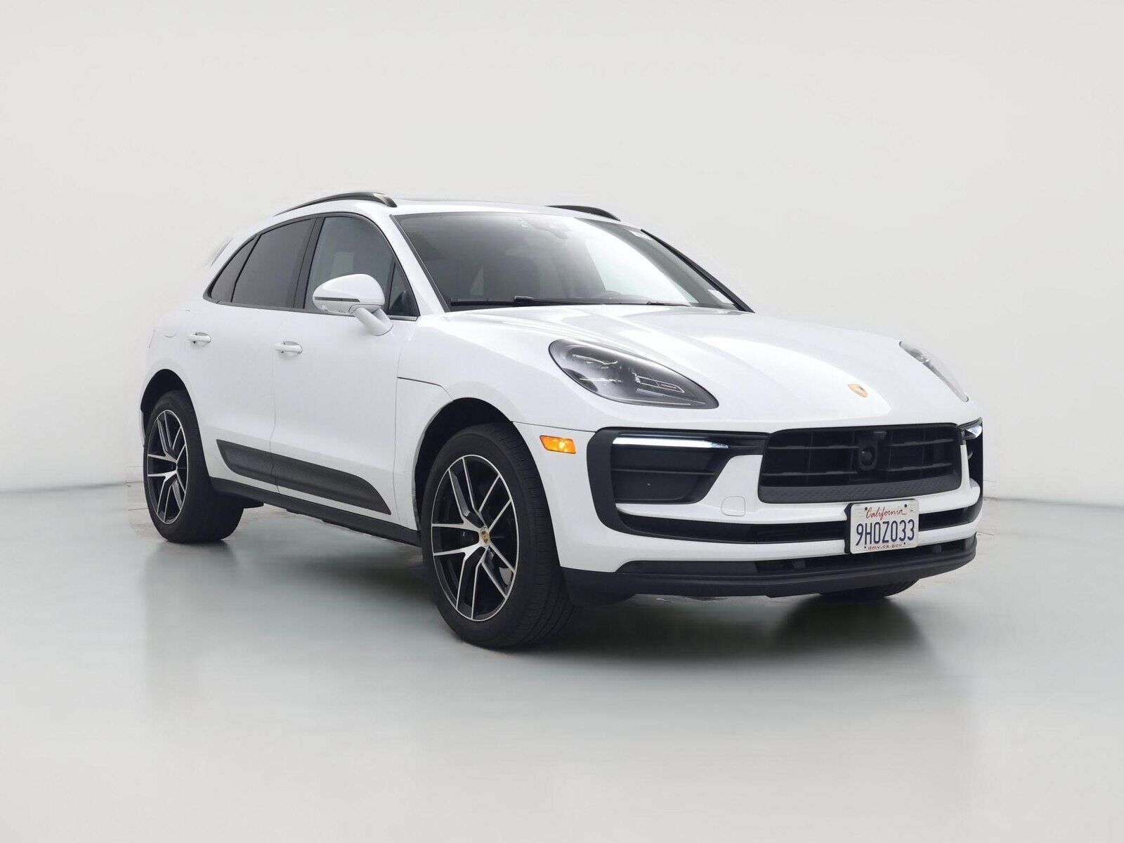 2023 PORSCHE Macan