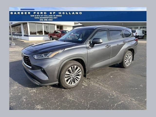 2022 TOYOTA Highlander