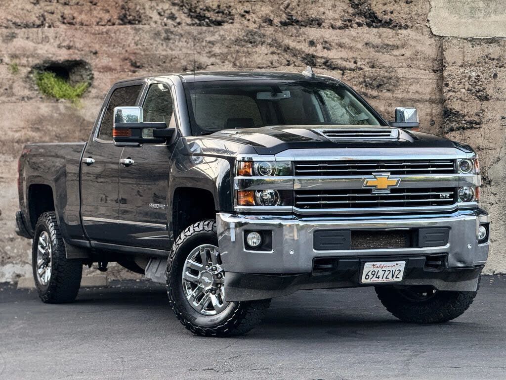 2018 CHEVROLET Silverado
