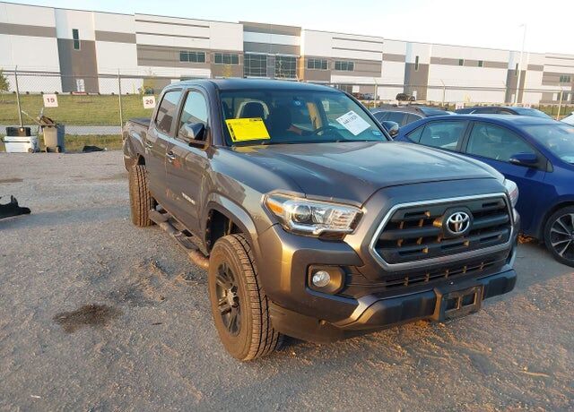 2016 TOYOTA Tacoma