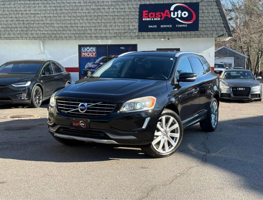 2017 VOLVO XC60
