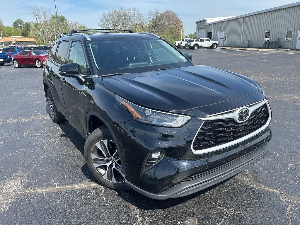 2022 TOYOTA Highlander