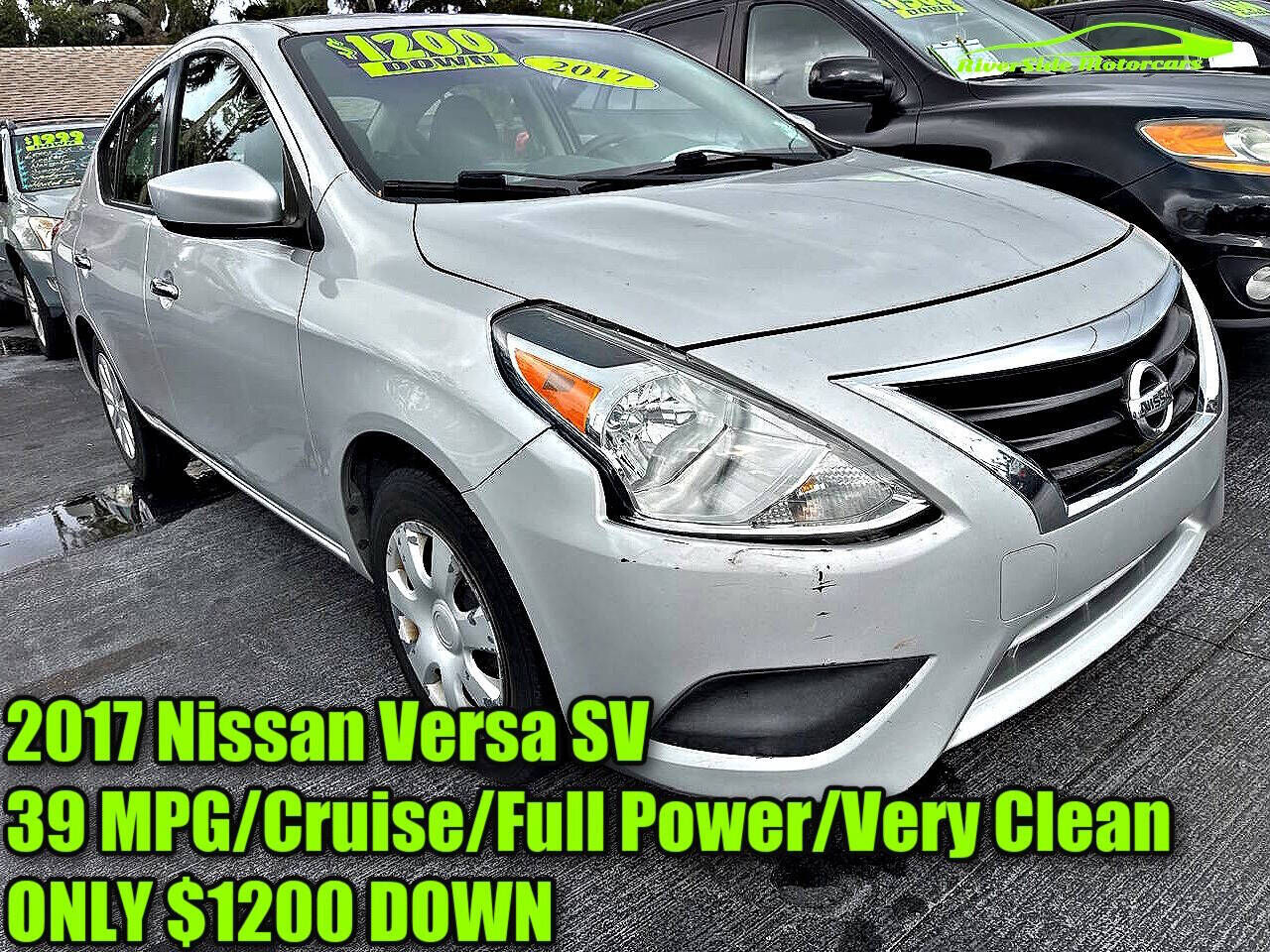 2017 NISSAN Versa