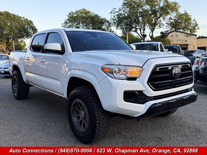 2018 TOYOTA Tacoma