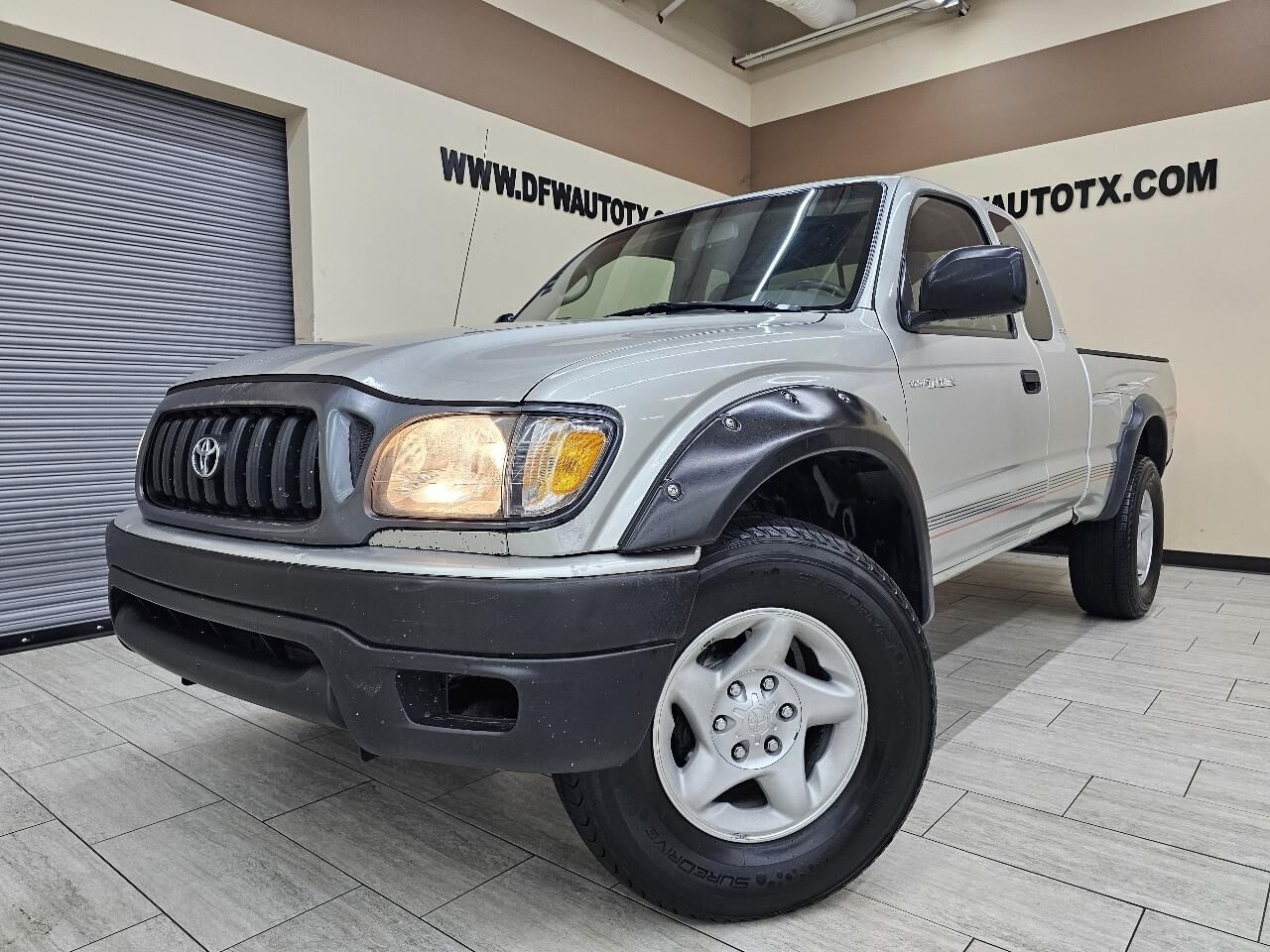 2004 TOYOTA Tacoma