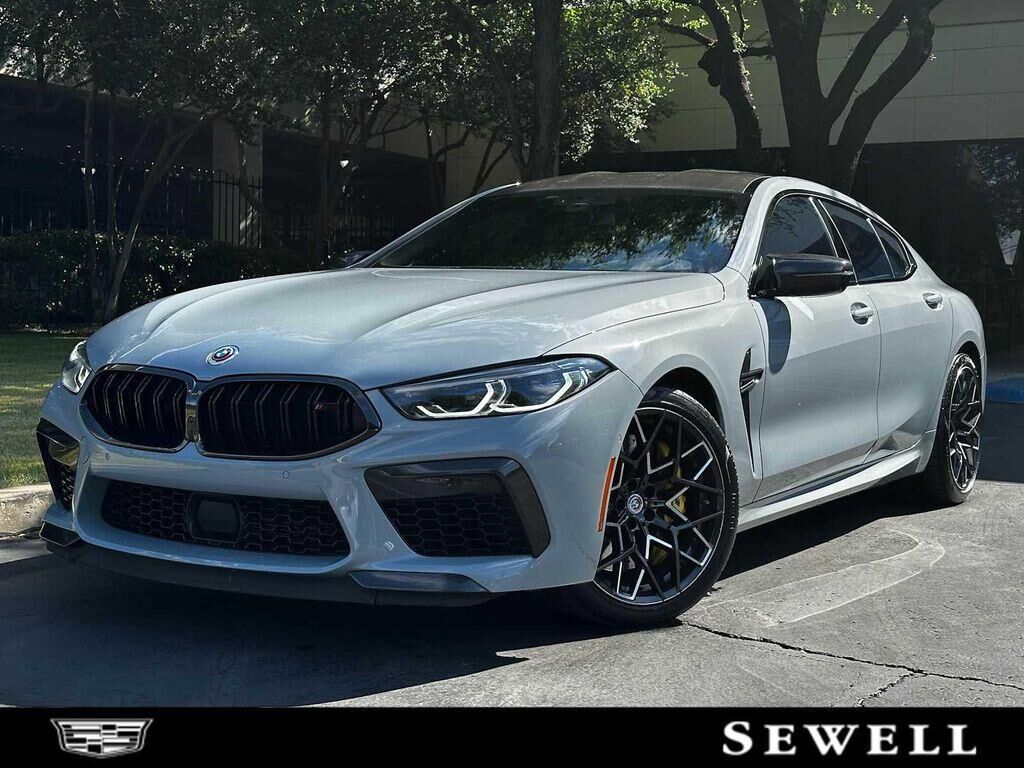 2023 BMW M8