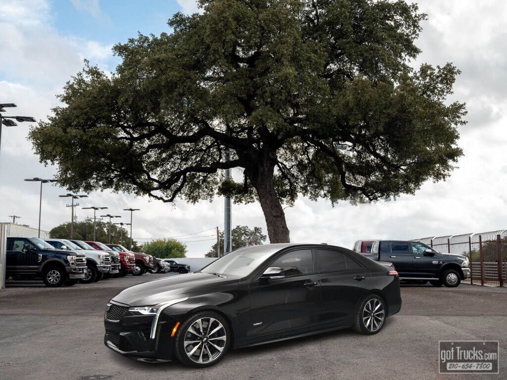 2022 CADILLAC CT4