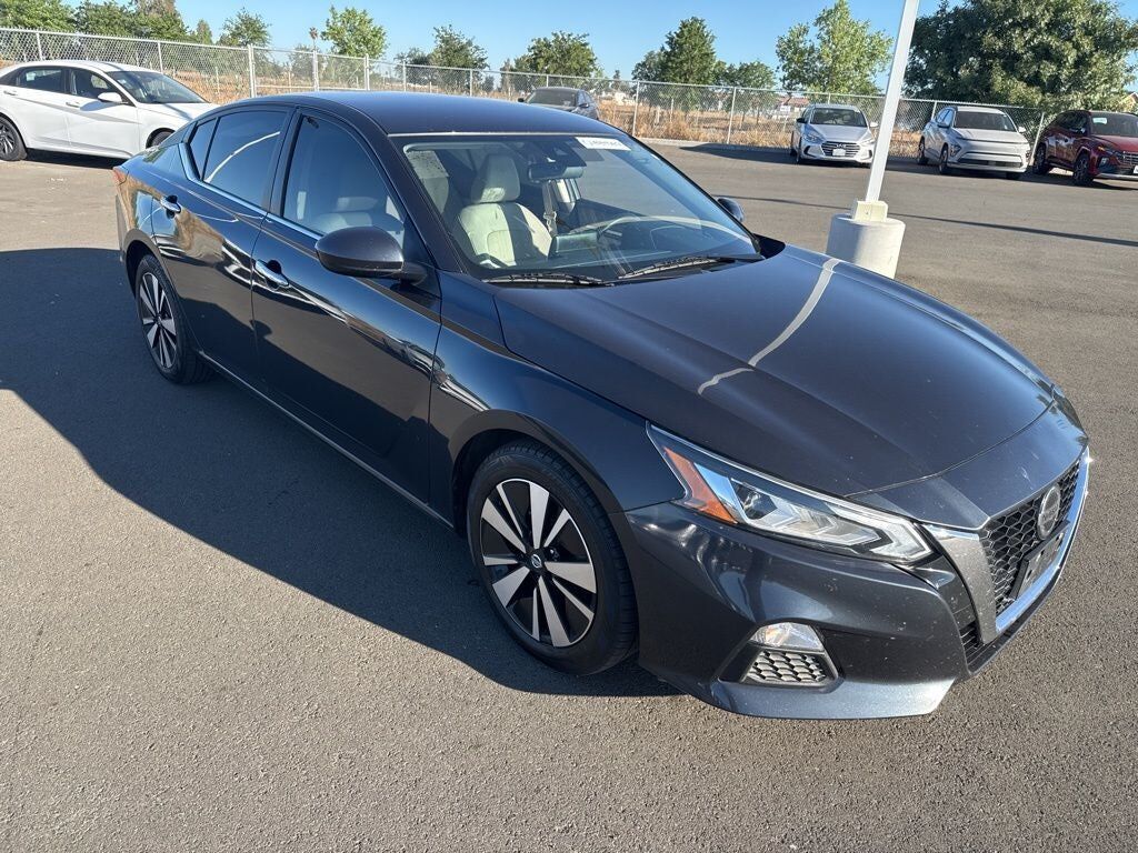 2022 NISSAN Altima