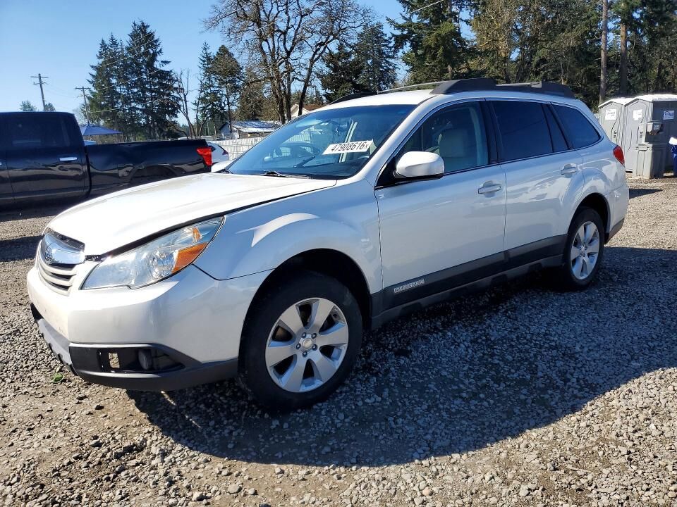 2012 SUBARU Outback