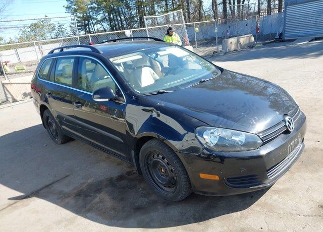 2011 VOLKSWAGEN Jetta Wagon