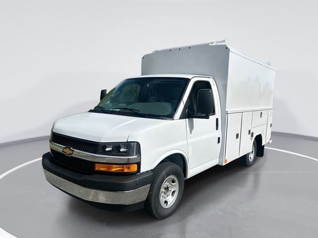 2026 CHEVROLET Express