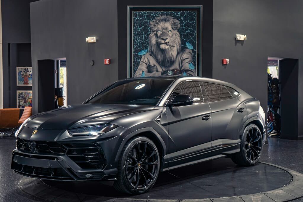 2019 LAMBORGHINI URUS