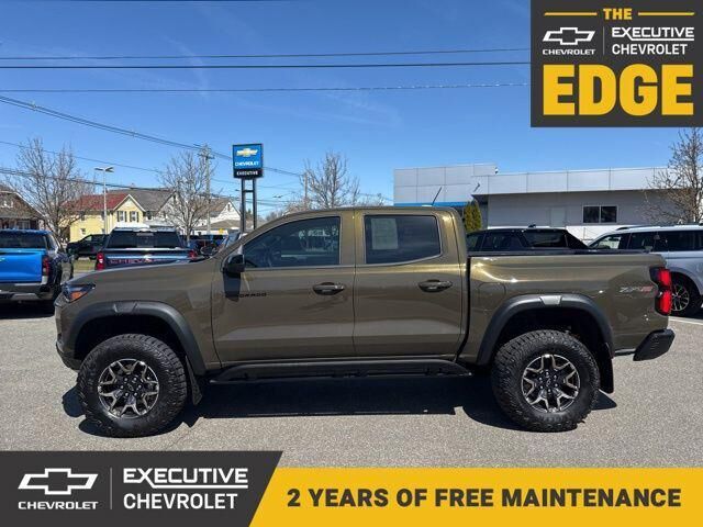 2025 CHEVROLET Colorado