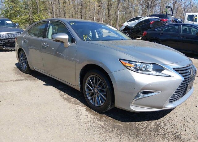 2018 LEXUS ES