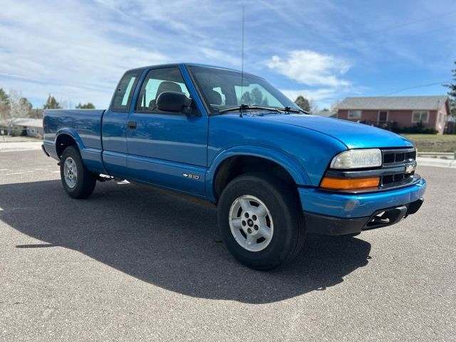 2000 CHEVROLET S-10 Pickup