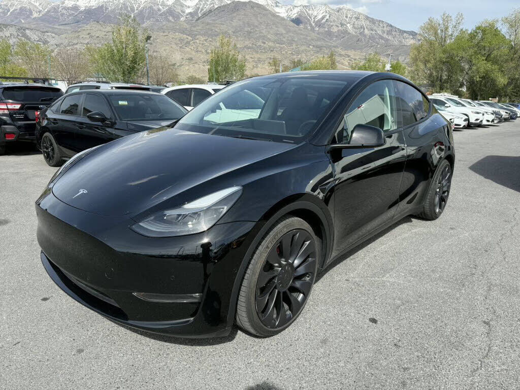 2022 TESLA Model Y
