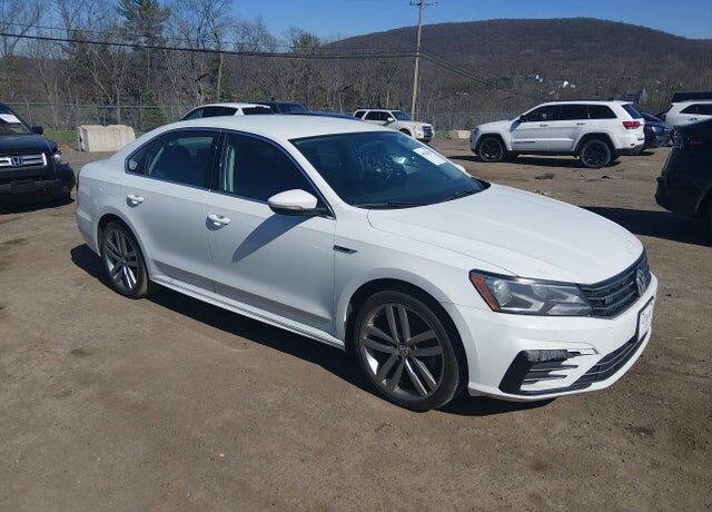 2017 VOLKSWAGEN Passat