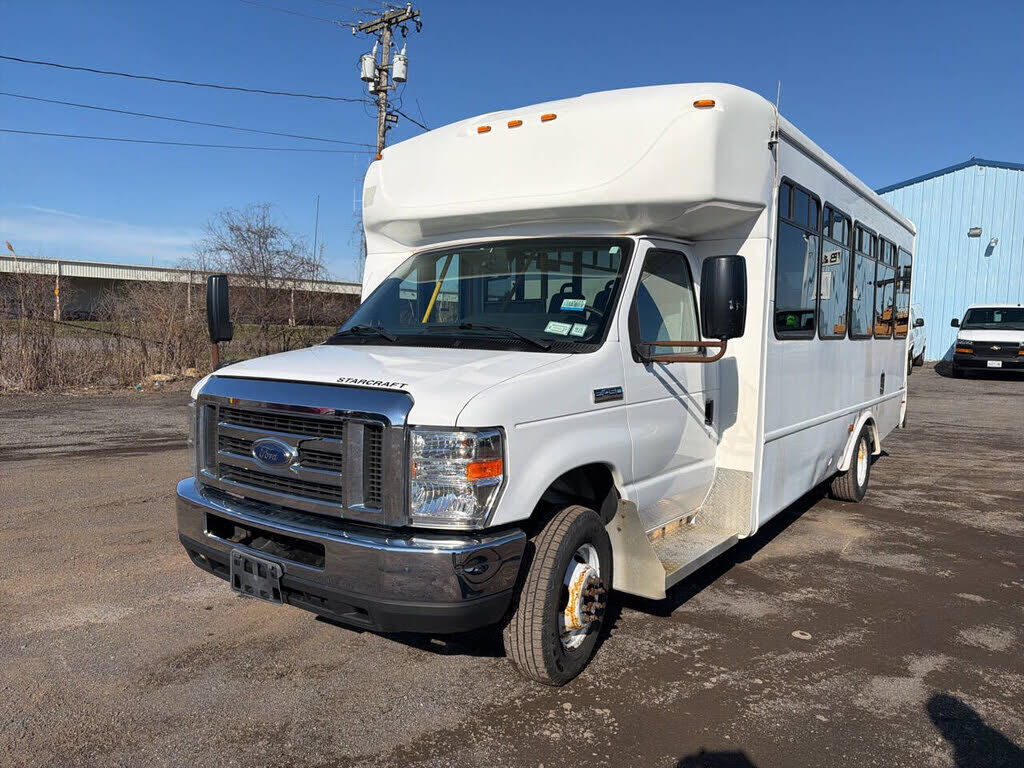 2019 FORD E-450