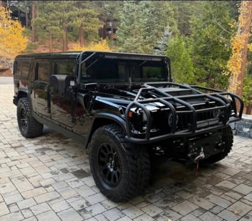 HUMMER H1