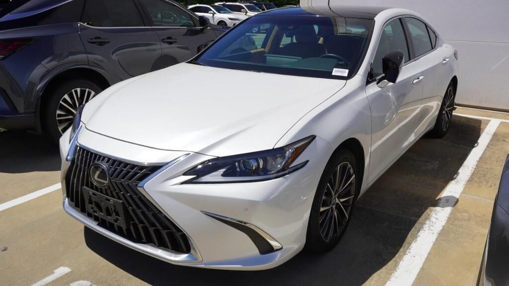 2022 LEXUS ES