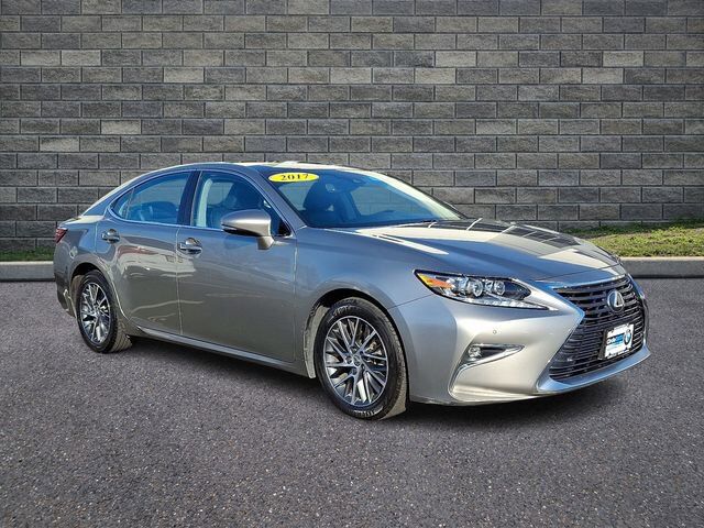 2017 LEXUS ES
