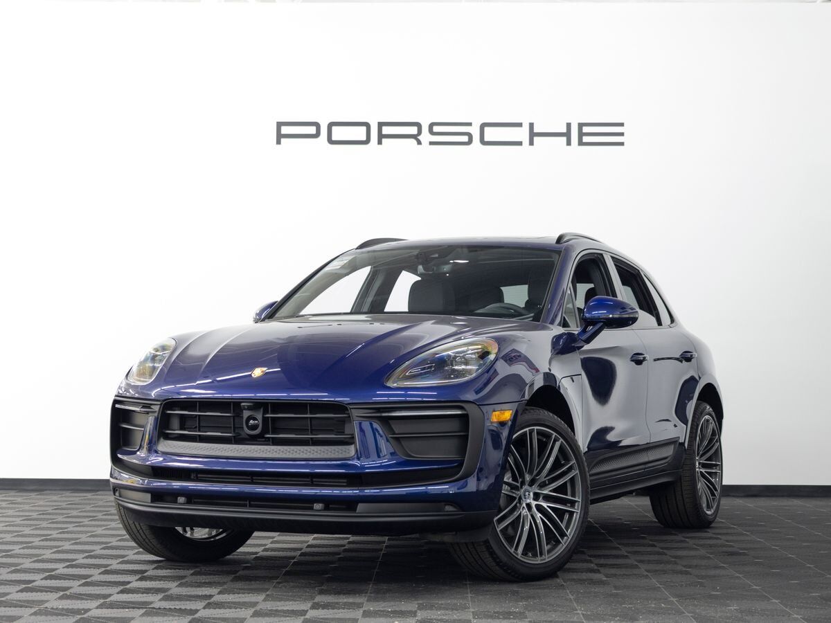 2026 PORSCHE Macan