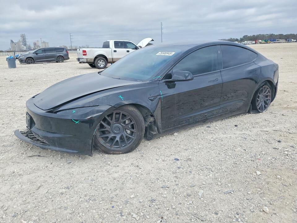 2024 TESLA Model 3