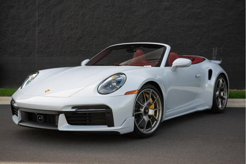 2025 PORSCHE 911