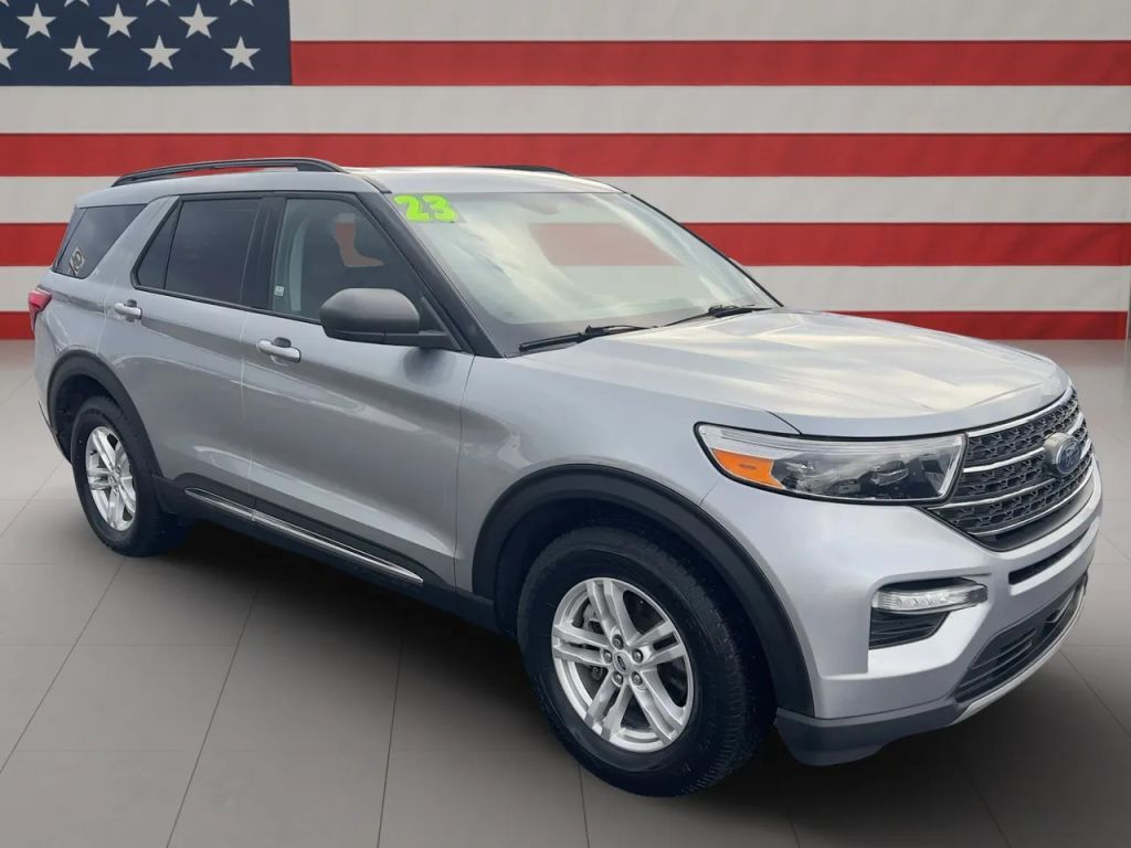2023 FORD Explorer