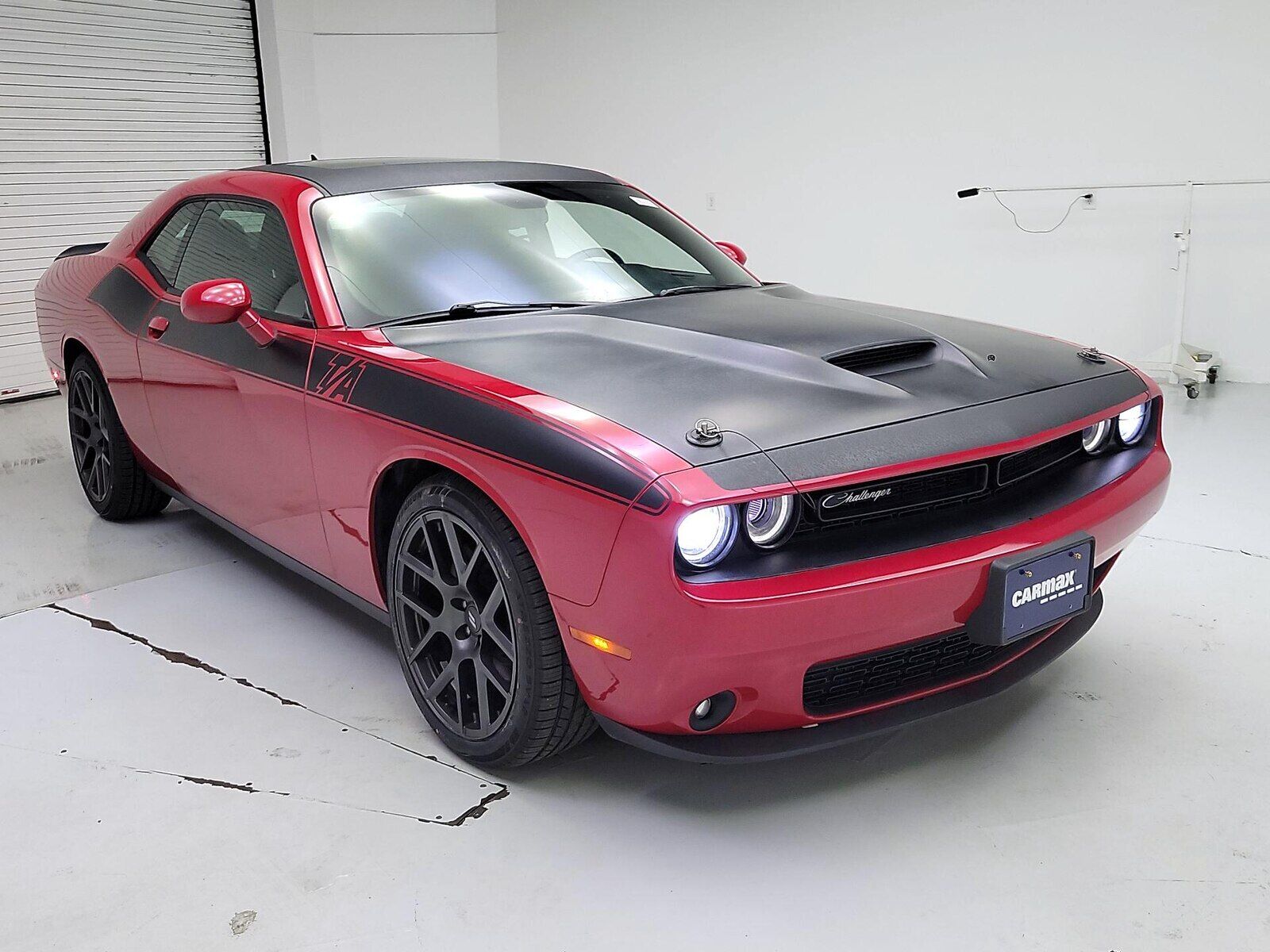2017 DODGE Challenger