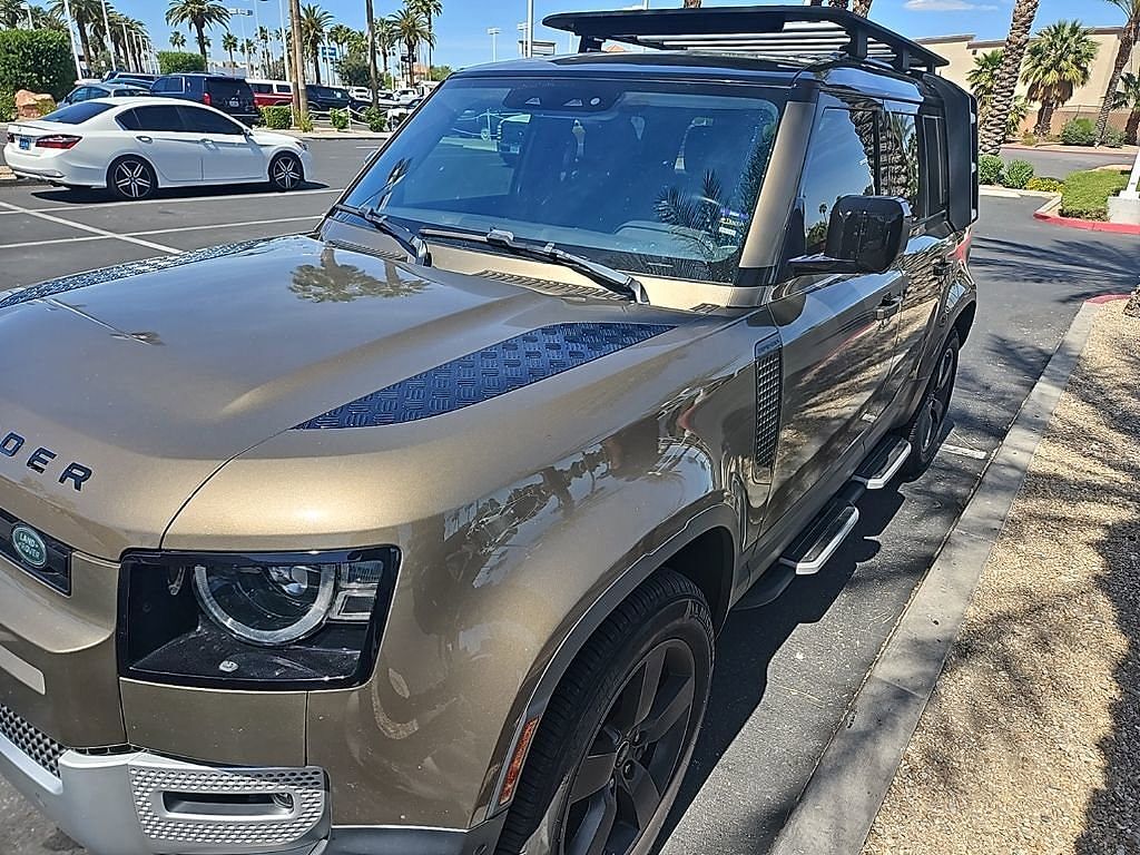 2020 LAND ROVER Defender